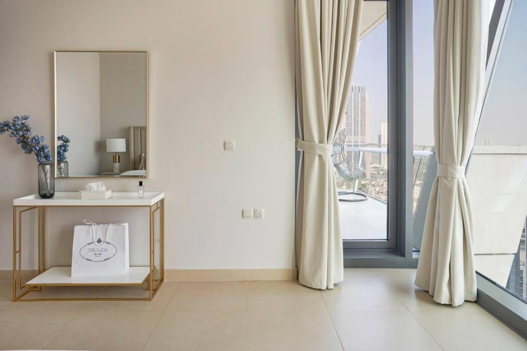 Ferienwohnung Larbi Breathtaking Burj And Fountain View Luxurious 2 Bed Dubai Exterior foto
