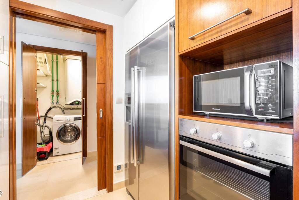 Ferienwohnung Larbi Breathtaking Burj And Fountain View Luxurious 2 Bed Dubai Exterior foto